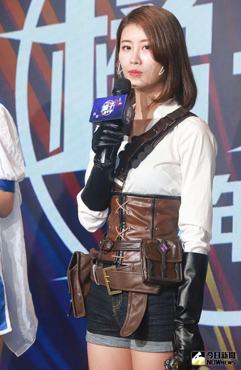 ▲林真亦cosplay成天堂M裡槍手的角色出席橘子嘉年華開展記者會。(圖/記者葉政勳攝