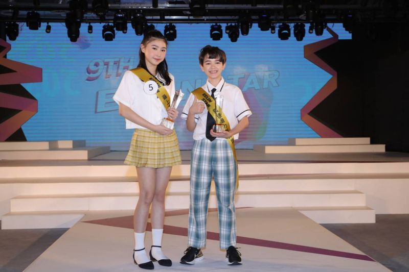 ▲林睫欣(左起)、劉仁斯為花漾少男少女組冠軍。(圖/伊林娛樂)
