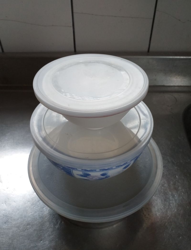 ▲另外,也有網友分享自家利用蓋子蓋碗的照片。(圖/翻攝自《我愛全聯-好物老實說》)