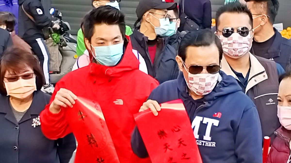 ▲鑒於國民黨黨徽與國徽相似，立法院通過時代力量黨團「研議更改國徽」的提案，國民黨立委蔣萬安30日表達反對立場，前總統馬英九認為這不成問題。（圖／記者陳弘志攝，2021.1.30）