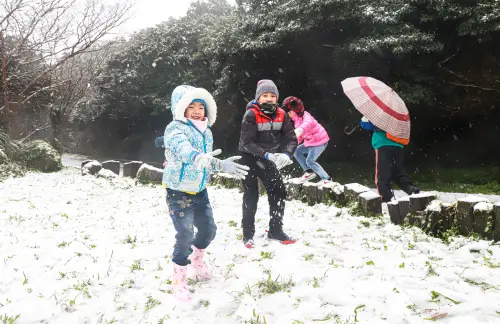 天氣／冷氣團「挑戰寒流」剩5度！週日迎接今年冬天最後一次追雪
