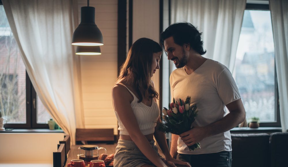  ▲住在一起不是應該會讓感情更穩嗎？怎麼會反而成為戀情的缺口了呢？（圖／Shutterstock）