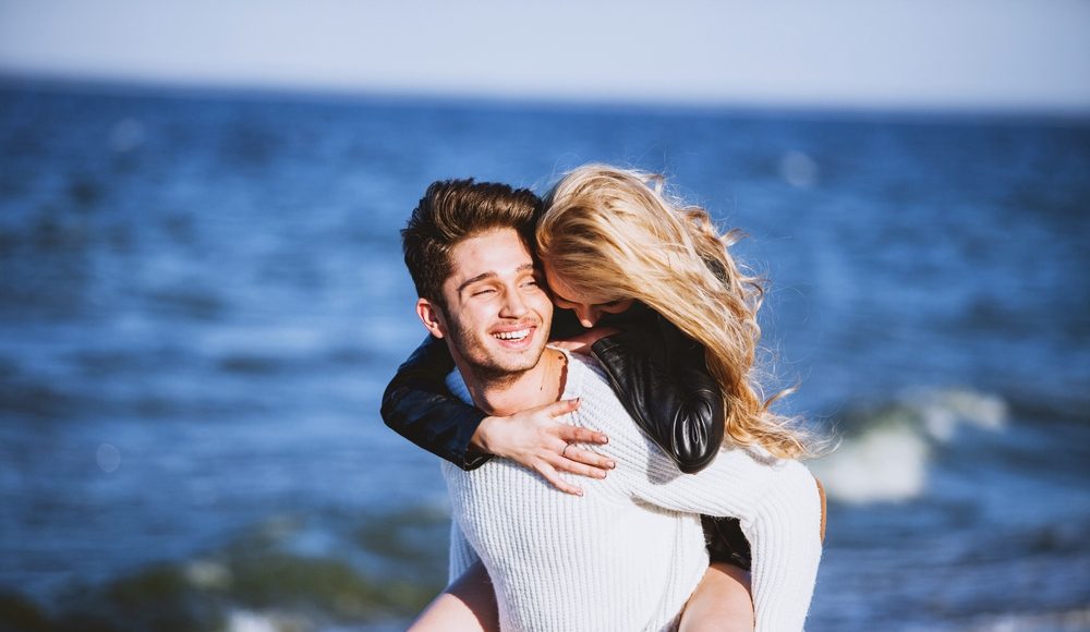  ▲十二星座2021年上半年「單身」戀愛桃花運。（圖／Shutterstock）