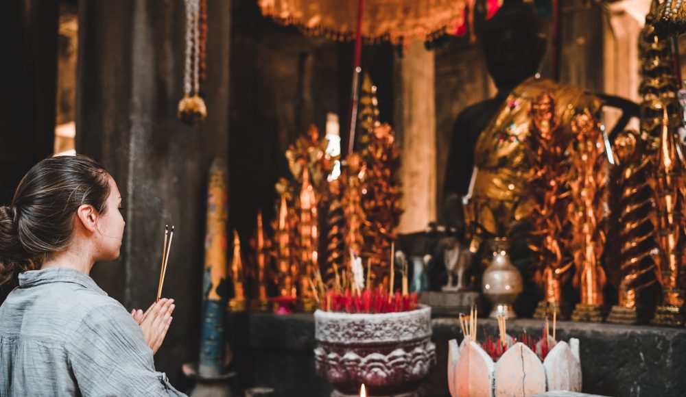  ▲下周一11月7日是立冬、也是「天恩日」，命理專家分享，在天恩日種福田，可得到上天數倍的回報。（示意圖／取自Shutterstock）