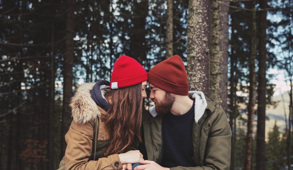  ▲近幾年流行的「正念式關係強化」 技術被證實可以減緩伴侶關係中的緊張和壓力，讓關係恢復和諧和親密，增加愛情滿意度，所有人都可以練習。（圖／Shutterstock）