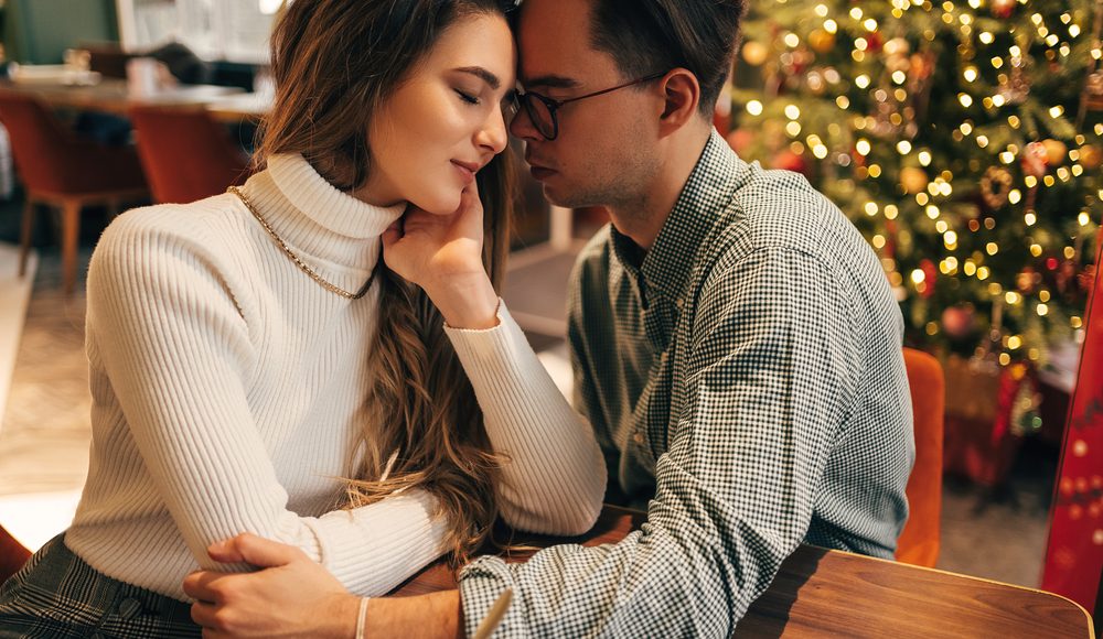  ▲在適當時機鼓起勇氣確認關係，才能讓你們關係更穩定踏實且不深陷曖昧的委屈！（圖／Shutterstock）