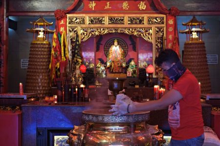 2026送神日拜拜攻略！拜拜吉時、供品、流程、清屯步驟、禁忌一覽
