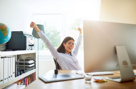 shutterstock_587788403 農曆八月生肖運勢 「這生肖」好運指數滿星級!事業愛情財運都得意(圖/shutterstock)
