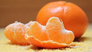 ▲吃橘子一定要記得，要連果瓣上的脈紋一起吃喔，因為那是柑橘類輸送養分的通道，有大量的維生素C。（示意圖／翻攝自pixabay）