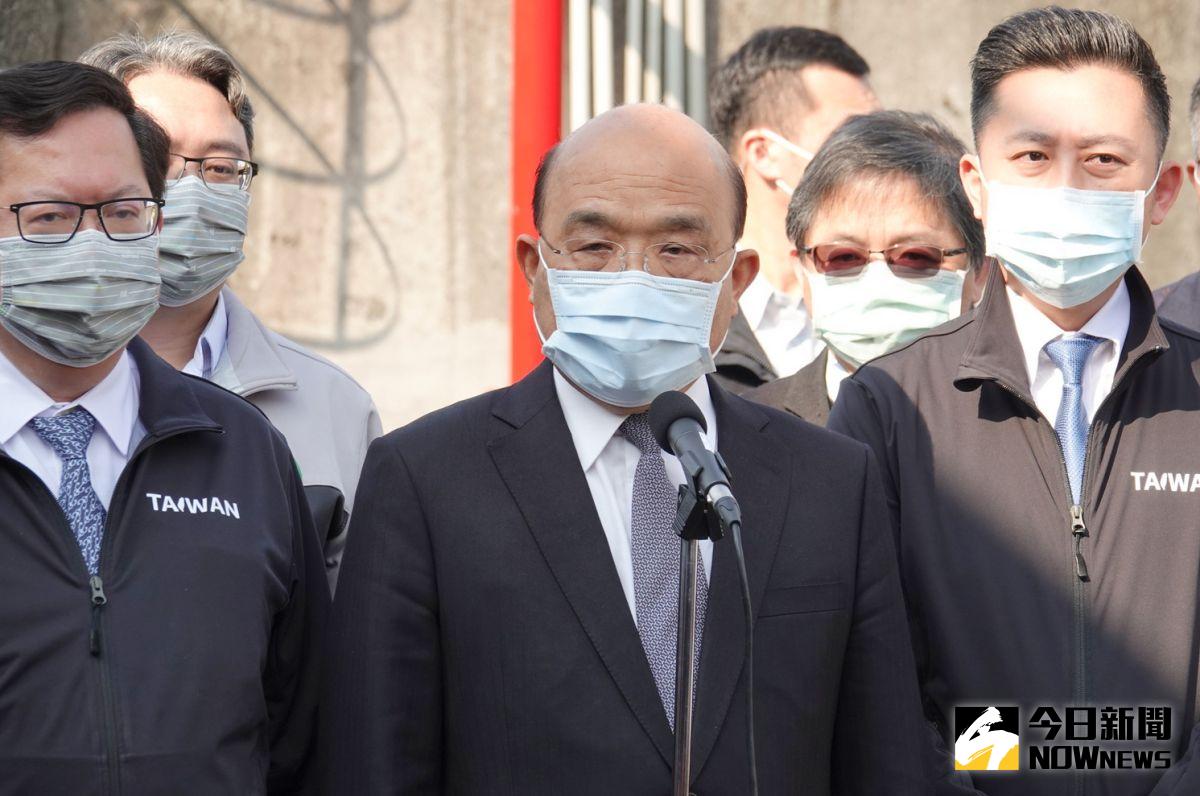 ▲蘇貞昌今天在桃園受訪時指出，防疫人員若因此染疫，依法最高提供35萬補償金，如因此成殘或致死，最高會給予1千萬元補償金。（圖／記者李春台攝, 2021.02.01）