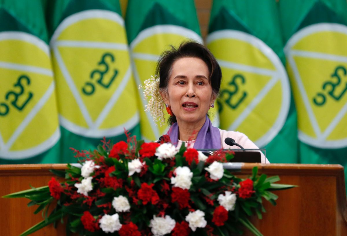  ▲緬甸國務資政翁山蘇姬所屬全國民主聯盟（NLD）的新聞聯絡人齊托（KyiToe）今天表示，翁山蘇姬 1日被發動政變的軍方逮捕後，目前遭到軟禁，健康狀況良好。（圖／美聯社／達志影像）