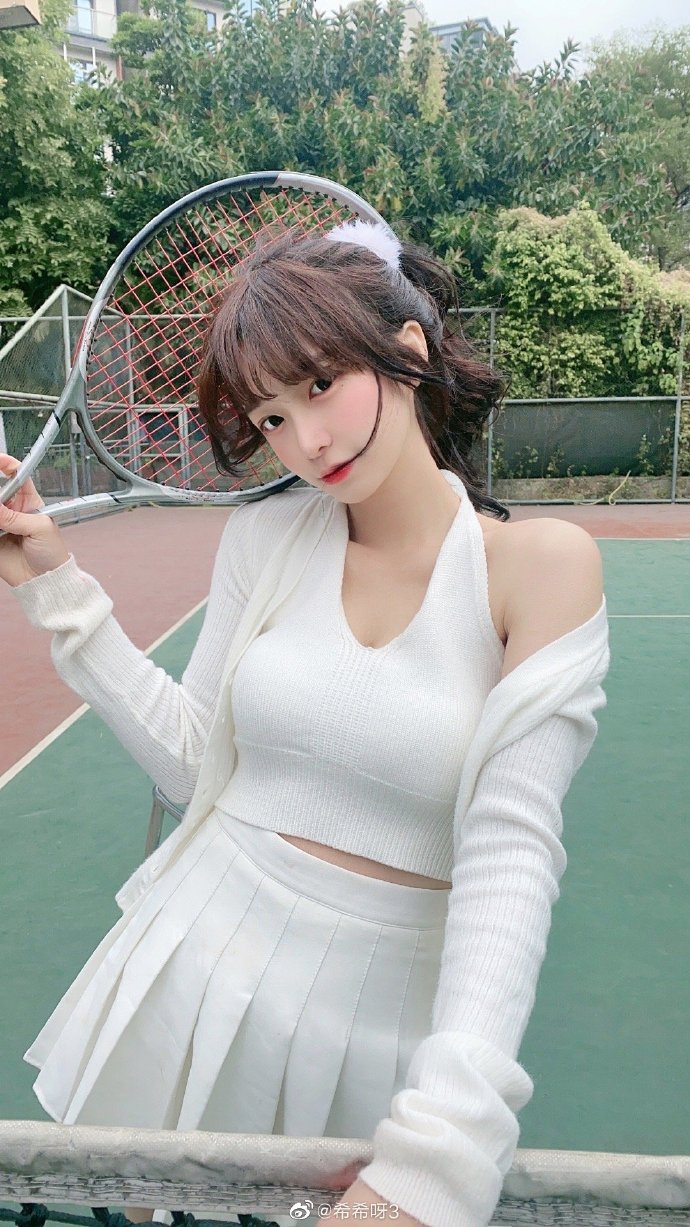 ▲希希3笑容甜美。(圖/希希3微博)