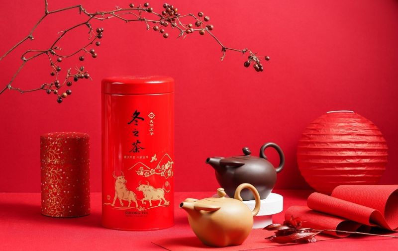 ▲氣候由熱轉冷,茶葉相對成長速度較緩,因此冬茶滋味甘醇、滑順有喉韻的特殊口感。(圖/品牌提供)