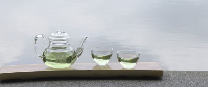 ▲台灣綠茶產地集中在三峽一代,採摘新長出之嫩芽製成,茶葉葉質柔軟、芽心肥壯帶著翠綠的色澤。(圖/品牌提供)