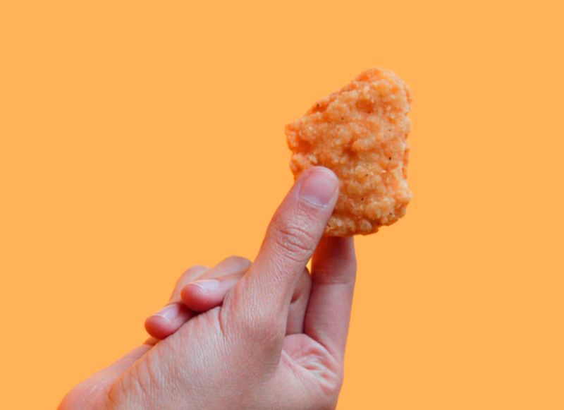 ▲網友們意見一面倒,認為「麥當勞」和「摩斯漢堡」的雞塊最好吃。(示意圖/取自unsplash)
