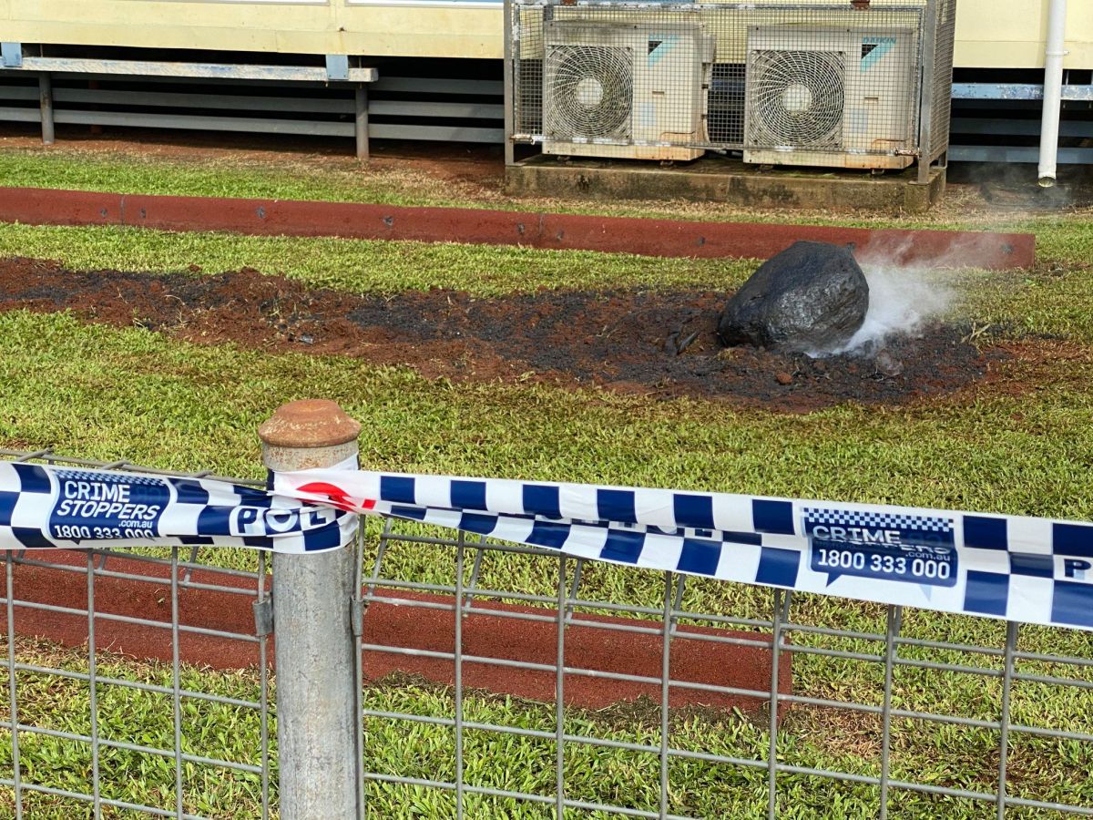 ▲澳洲馬蘭達州立小學（Malanda State School）驚傳隕石墜落，連NASA都關切，校方解釋真相了。（圖／翻攝自Malanda State School臉書）