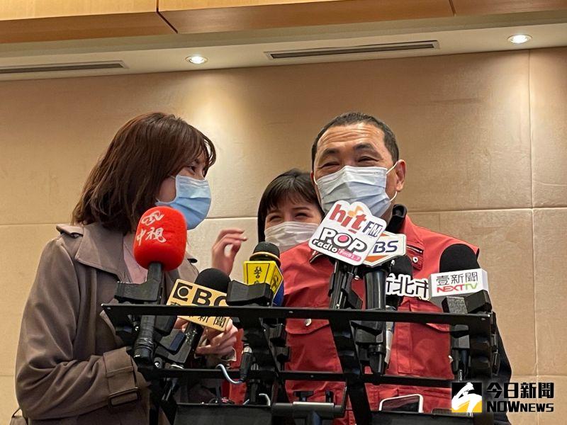 ▲新北市長侯友宜認為,對以往的老長官,在年節送禮表示感謝之意,這是人之常情。(圖/記者陳志仁攝,2021.02.03)