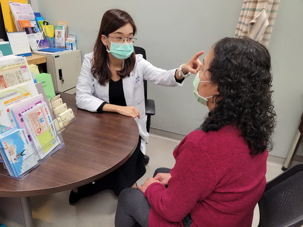 ▲神經內科醫師表示，三叉神經是支配臉部最重要的感覺神經，三叉神經痛是一種在臉部三叉神經分布區域(圖／醫院提供2021.2.4)