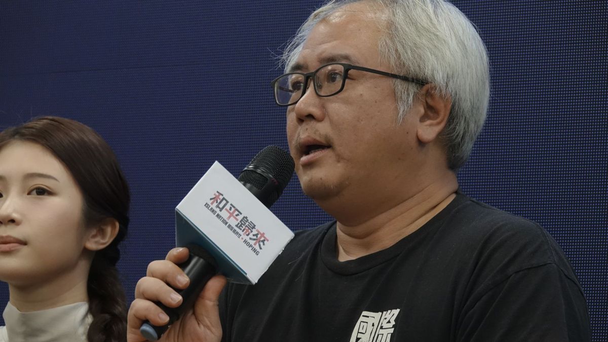 ▲《國際橋牌社》導演汪怡昕PO出豐盛的生魚片照，暗酸楊丞琳「台灣要吃海鮮還是吃X，隨你高興，我沒意見」。（圖／國際橋牌社）