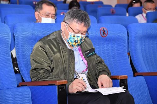 柯文哲就太陽花學運跟蔡正元交換意見　何孟樺轟「台灣的挫哲」
