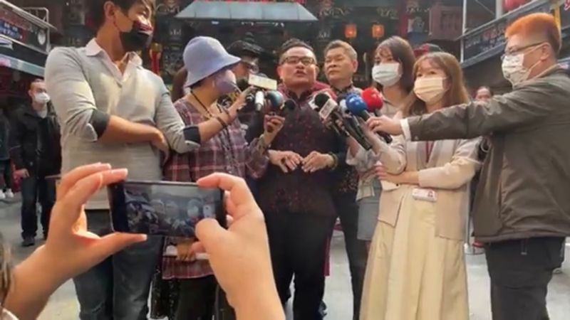 ▲許效舜認為舞台上的拿捏十分重要。(圖/許效舜臉書)