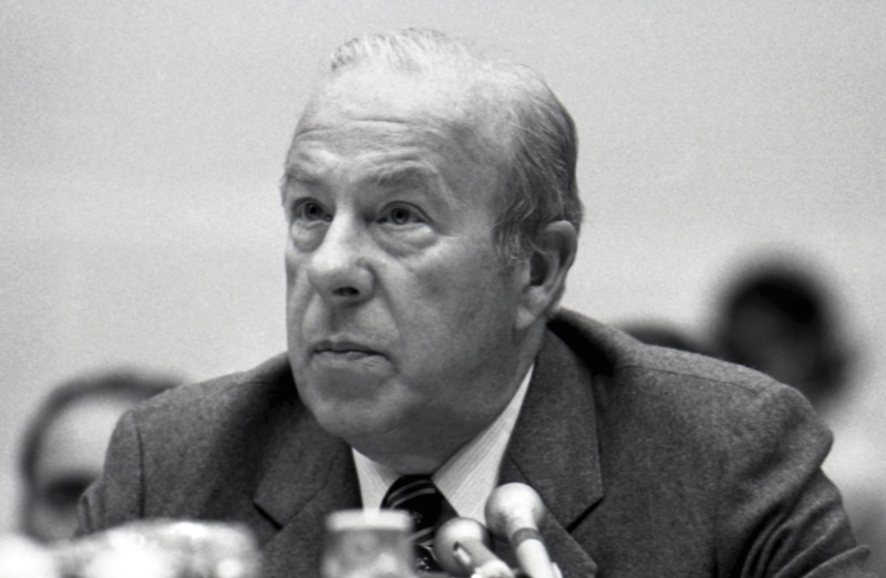 ▲曾在1980年代努力改善美國與蘇聯之間冷戰關係並為中東地區和平鋪路的前美國國務卿舒茲（George Shultz）去世，享嵩壽100歲。資料照。（圖／美聯社／達志影像）