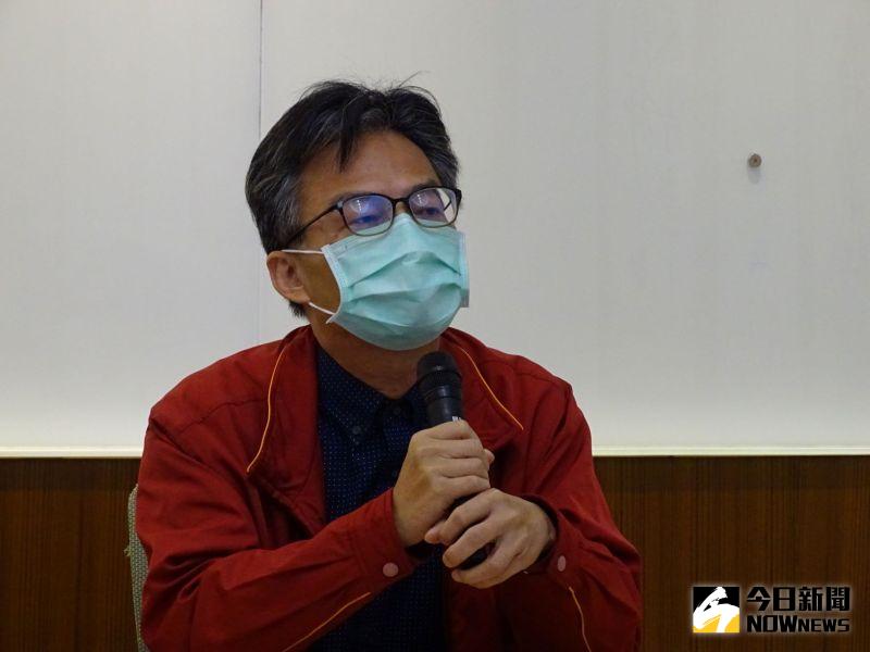 ▲萊豬公投50萬份連署書達標,精神科醫師蘇偉碩表示肯定,用公投表達人民心聲。(圖/記者呂炯昌攝.2021.02.08)
