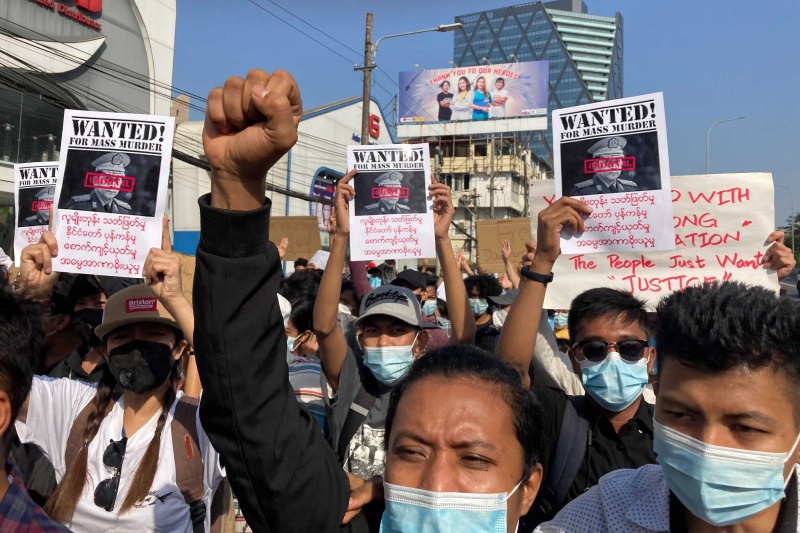 ▲緬甸政變至今已一週，而反政變人士8日又呼籲舉行更多抗議活動，並要求公務人員停止工作，展開不合作運動。（圖／美聯社／達志影像）