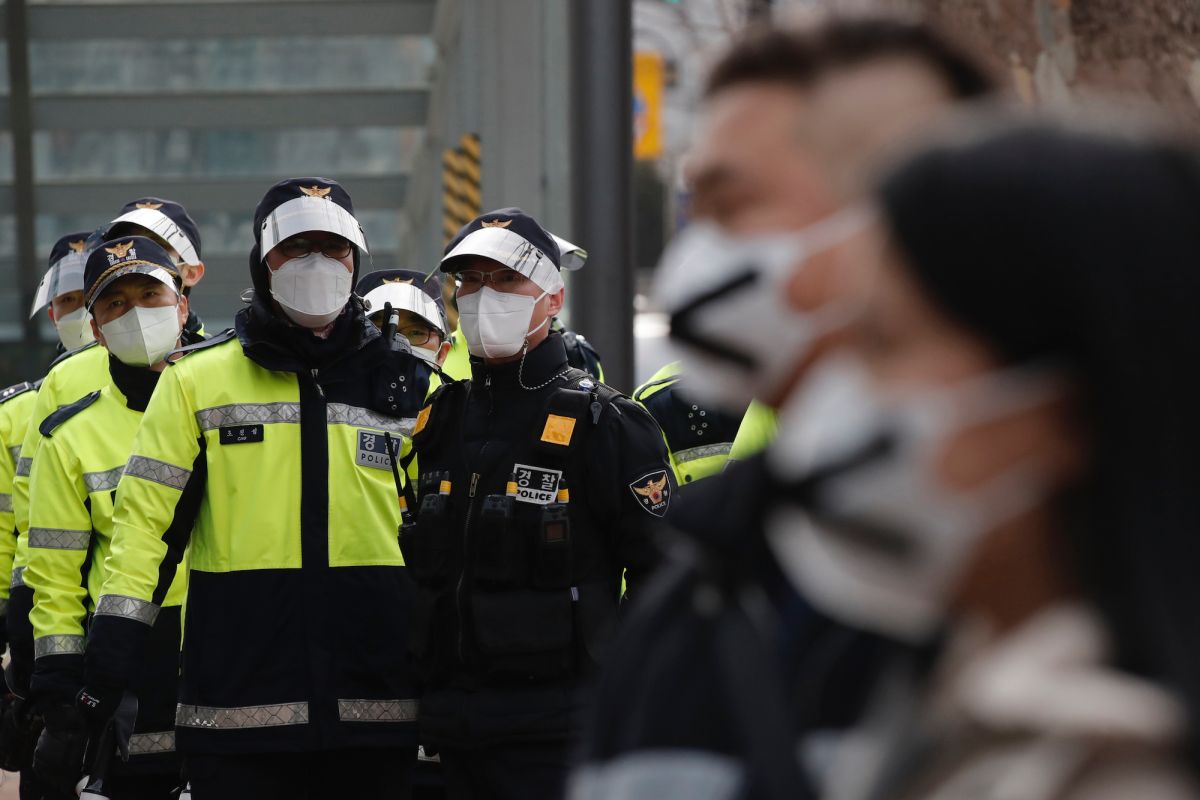 ▲印尼男子去年9月入住韓國首爾的隔離檢疫設施，居然挖地道逃跑，警方3天後在忠清北道逮到人。（圖／美聯社／達志影像）