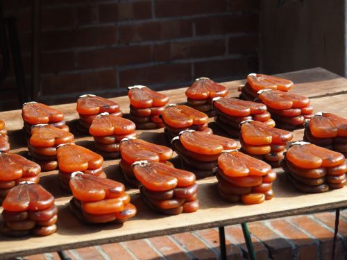 烏魚子 ▲原PO好奇「烏魚子要配什麼才好吃」,貼文一出,除了「蘋果」以外,網友透露可以「配白飯」,直呼「驚人天人」。(圖/取自pixabay)