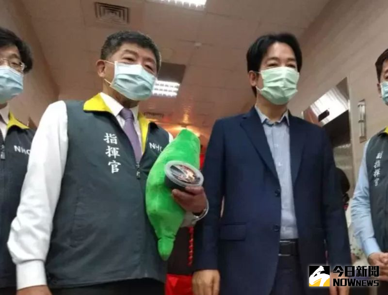 監測疫情不打烊 賴清德帶龜苓膏慰勉CDC盼疫情歸零