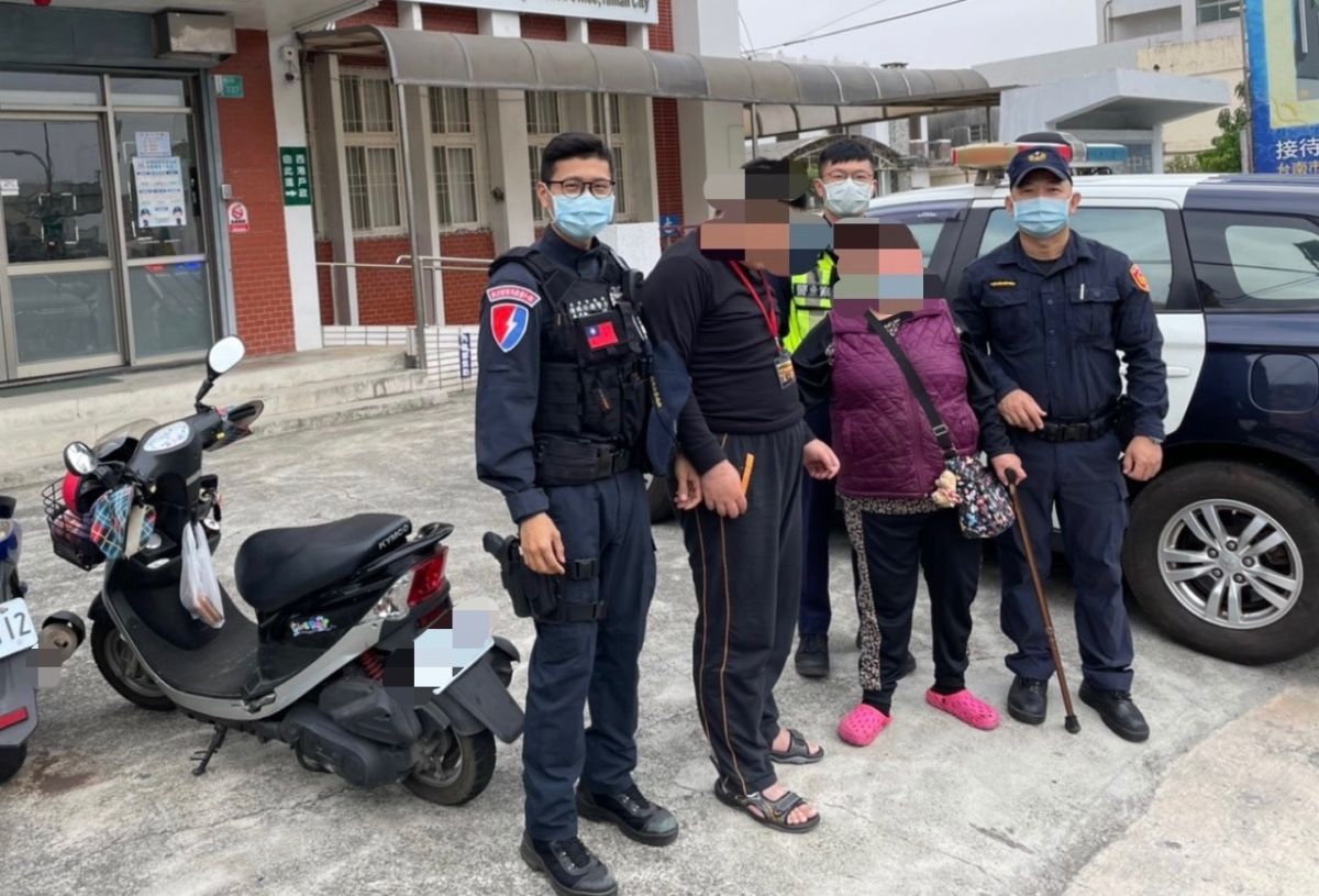 ▲視力僅右眼能見微光的丁男奔波百里僅為一圓觀機夢，航警局高雄分局不僅協助其圓夢，更平安將其帶回住處。（圖／航警局高雄分局堤供）