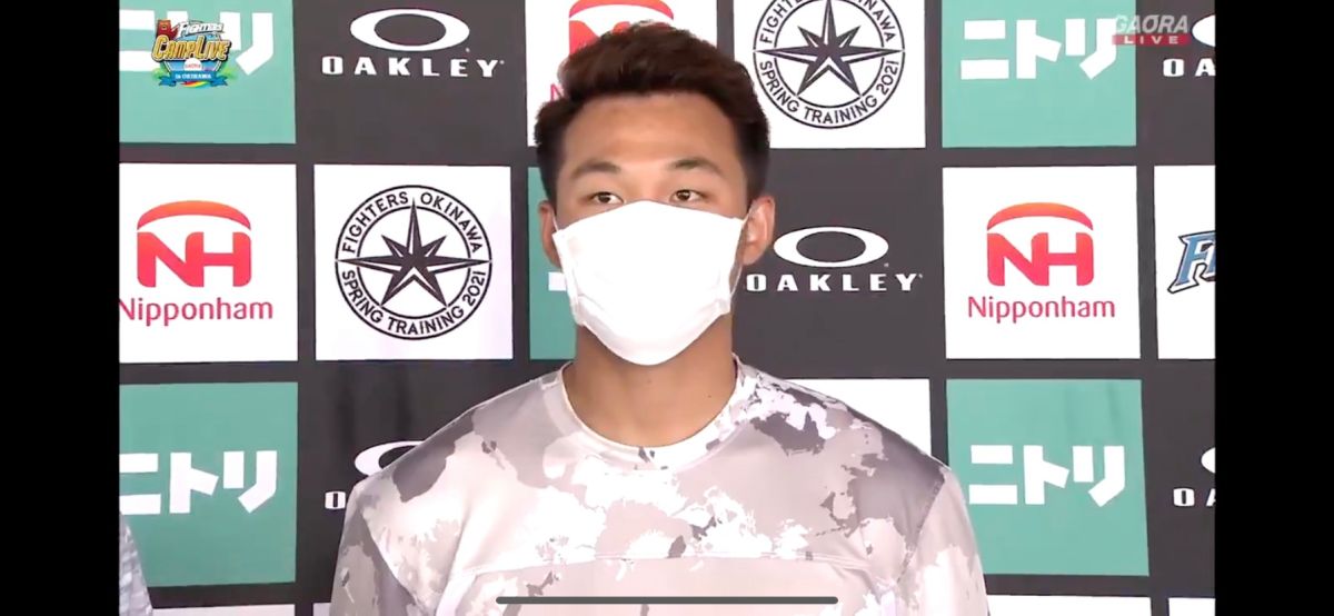 ▲王柏融接受日本媒體訪問。（取自Gaora Sports)