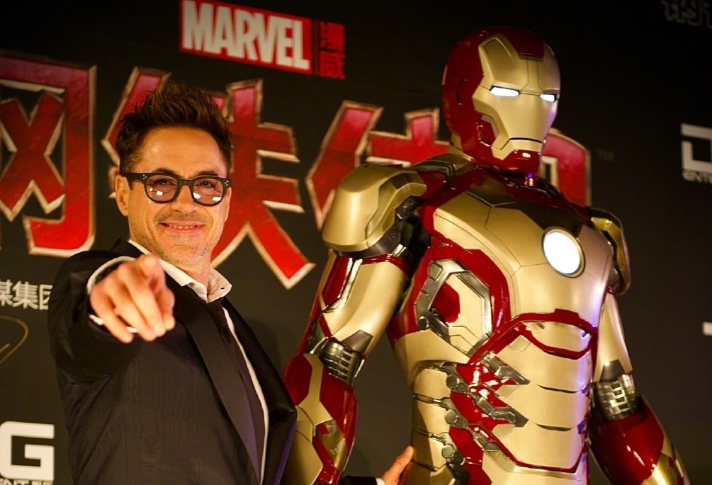 ▲擁有廣大華人粉絲的「鋼鐵人」小勞勃道尼也來拜年。（圖／小勞勃道尼微博）