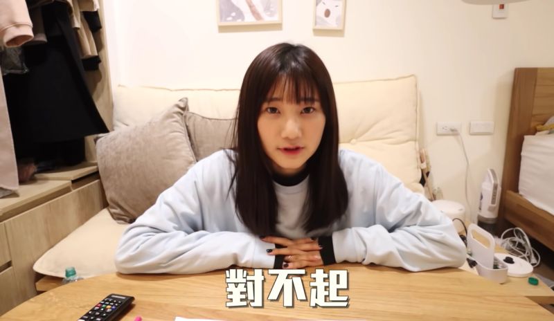 ▲愛莉莎莎昨(14)晚上傳3分鐘的道歉影片。(圖/翻攝愛莉莎莎YouTube)