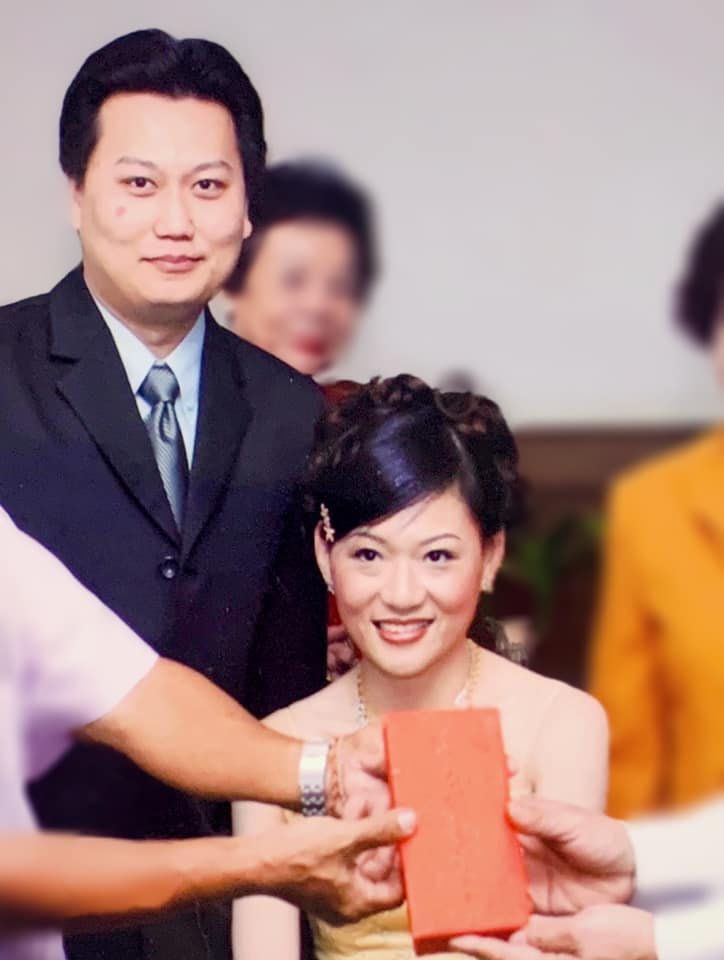 ▲陳志金曬出結婚當年的照片，解釋安太座活動原委。（圖／翻攝自「Icu醫生陳志金」）