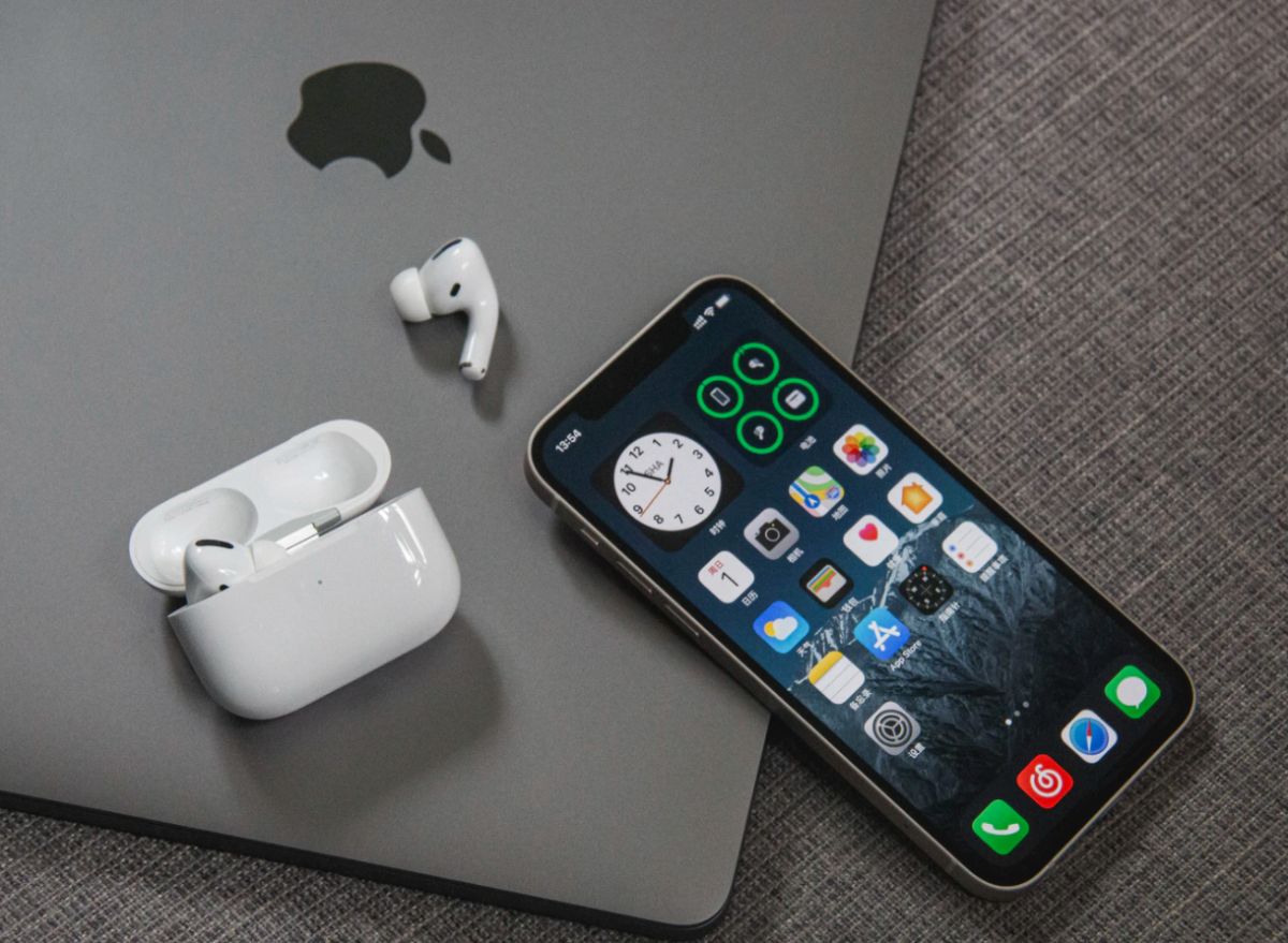 ▲iPhone是現在不少人使用的手機，連國小、國中生都有在使用。（示意圖／取自unsplash）