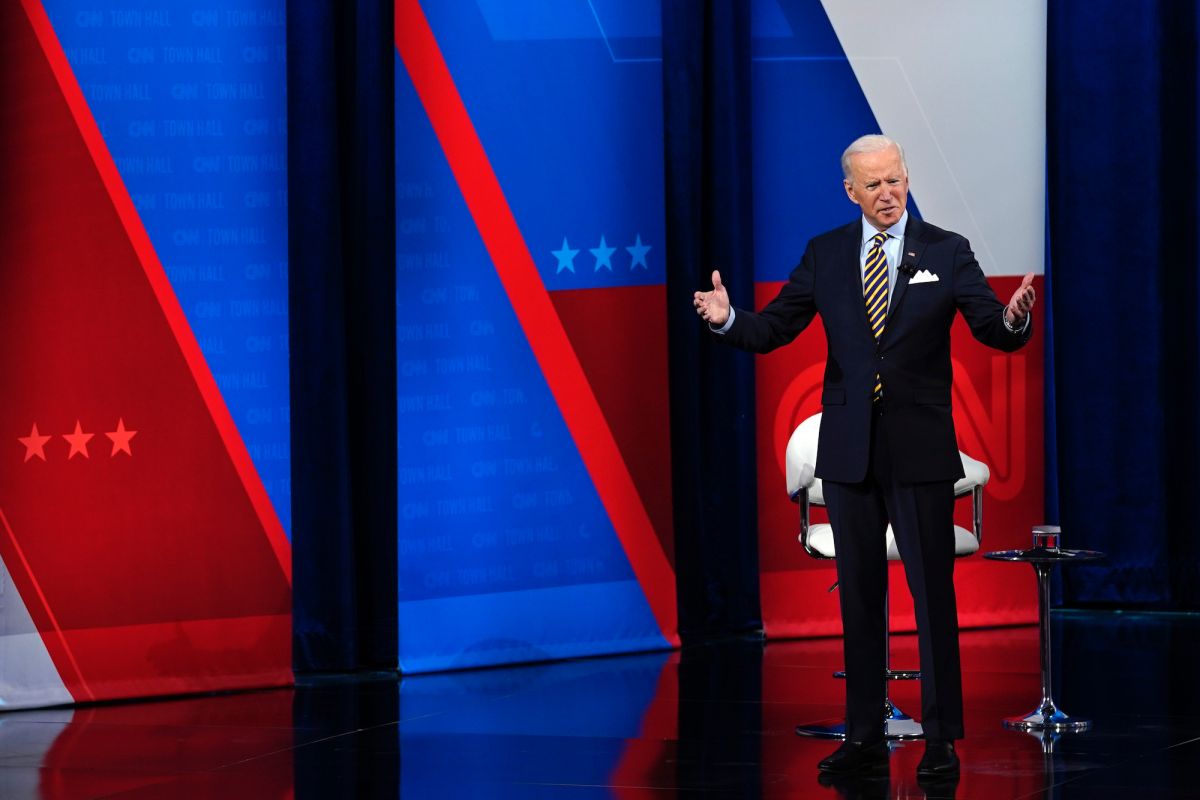 ▲美國總統拜登16日前往威斯康辛州，出席美國有線電視新聞網（CNN）與民有約活動，希望爭取民意支持經濟紓困案。（圖／美聯社／達志影像）