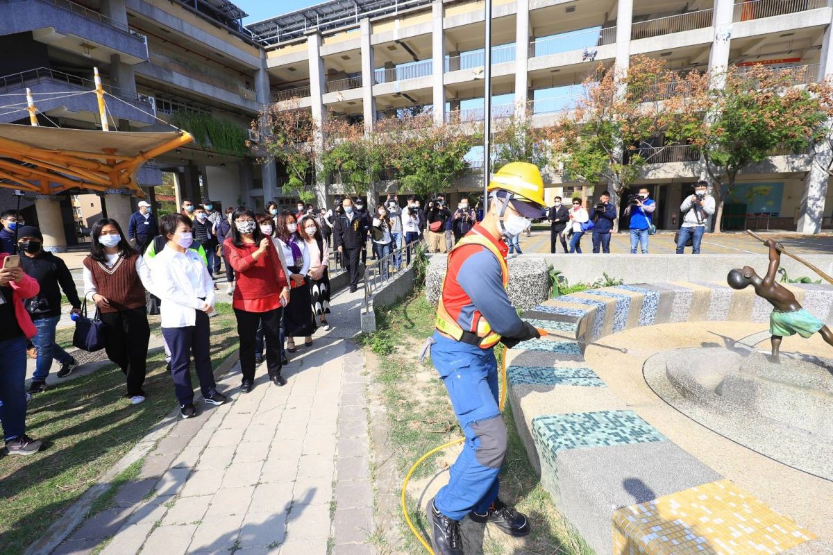 ▲台中市政府針對386所公私立學校及市立幼兒園於開學前完成清潔消毒工作(圖／柳榮俊攝2021.2.17)