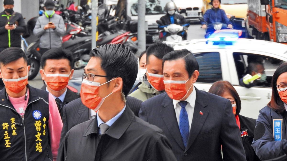 ▲前總統馬英九新春開工第一個行程是前往法院，由於出庭作證關係，導致原定出席國民黨新春團拜活動遲到近30分鐘，讓全場等候。（圖／記者陳弘志攝，2021.02.17）