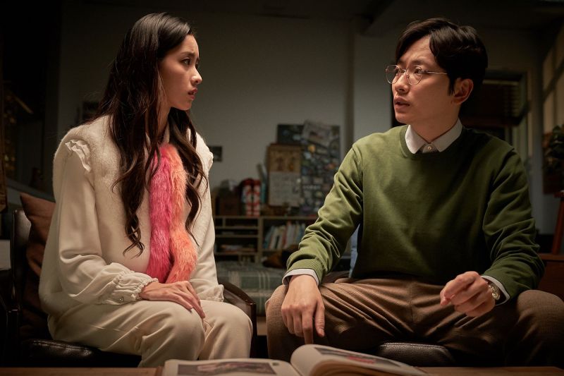 ▲▼李東輝(上下圖右)片中與大陸女星陳都靈飾演一對情侶。(圖/華映娛樂)