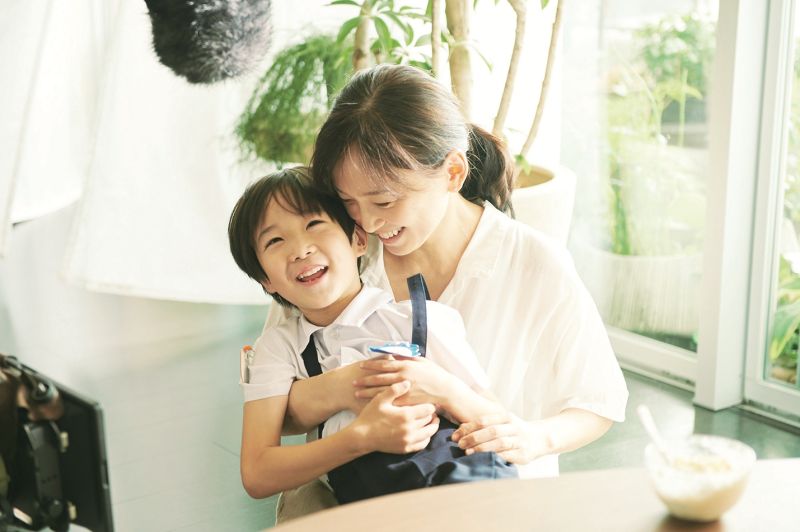▲▼永作博美(上圖,下圖右)飾演母親。(圖/傳影互動)