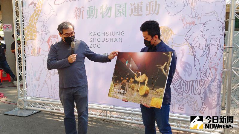 ▲打造出新竹市立動物園嶄新面貌的邱文傑建築師,現場介紹壽山動物園「新動物園運動」的主軸概念。(圖/記者鄭婷襄攝,2020.02.20)