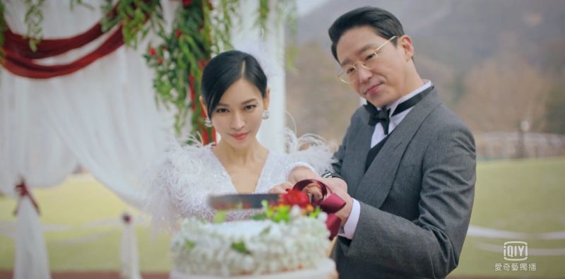 ▲▼劇中,嚴基俊(上圖右)跟金素妍再婚,遇到尹鐘焄(下圖右二)跟柳真搗亂。(圖/愛奇藝國際站)