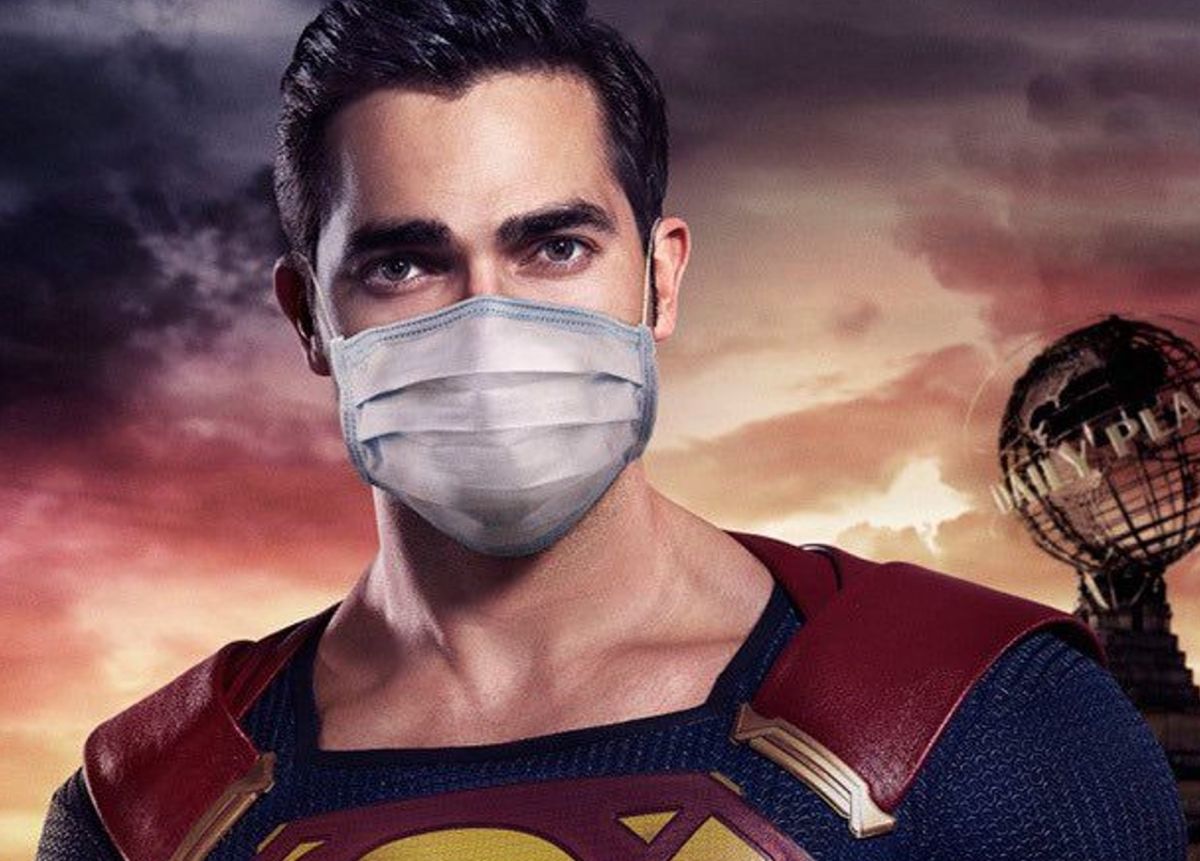 ▲「超人」也戴口罩了。（圖／CW推特）