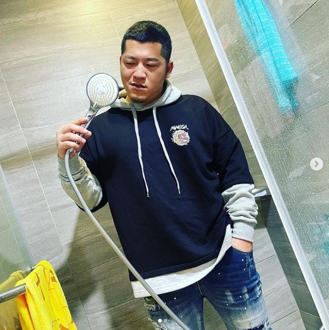 ▲草爺將出面說明遇襲事件。(圖/含羞草IG)
