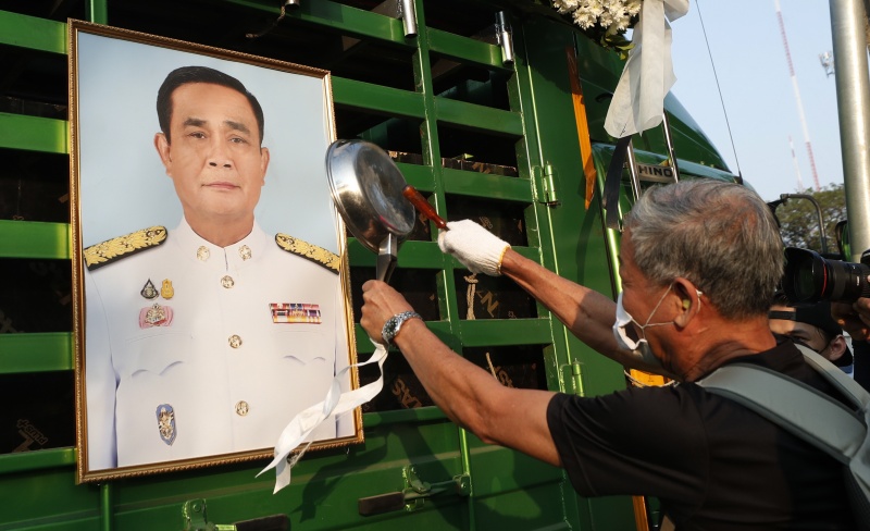 泰國民運未歇　軍方總理願打首劑陸製疫苗：增加民眾信心
