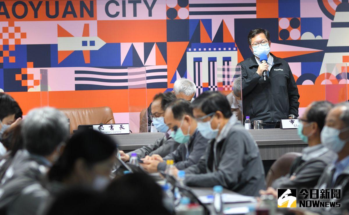 ▲疫情趨緩，鄭文燦今天在防疫會議中表示，將開放市府各單位3月後舉辦春酒及各種節慶活動，希望將人潮找回來。（圖／記者李春台攝，2021.02.24）