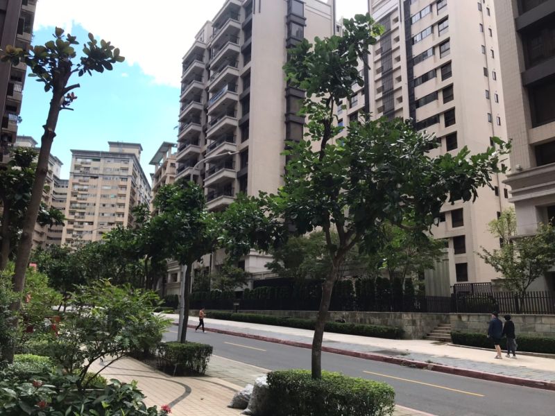 ▲電梯大樓2樓普遍因有採光、通風等抗性,價格較低。(圖/NOWnews資料照片)