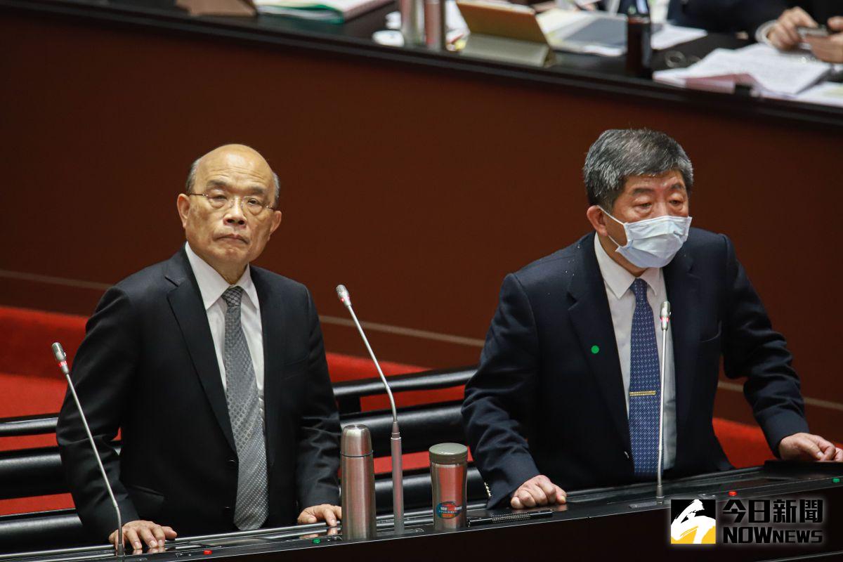 ▲立法院26日開議，行政院長蘇貞昌（左）、衛福部長陳時中（右）就疫苗進口問題接受立院備詢。（圖／記者葉政勳攝 , 2021.02.26）